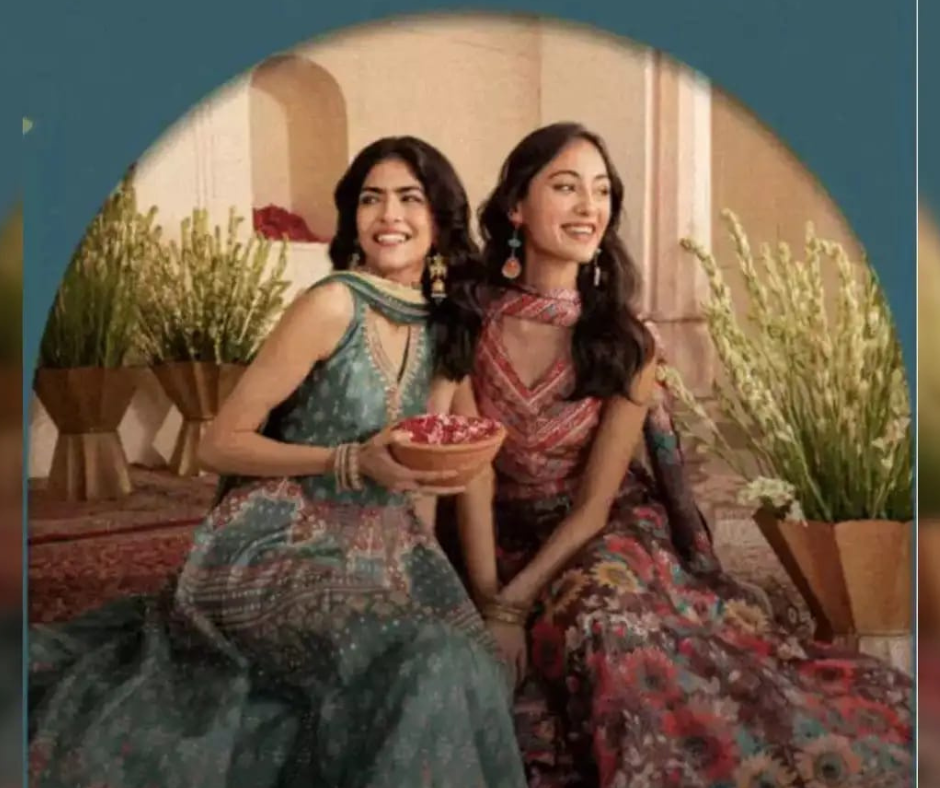 “Top 10 Festive Outfit Ideas for Women in 2025”